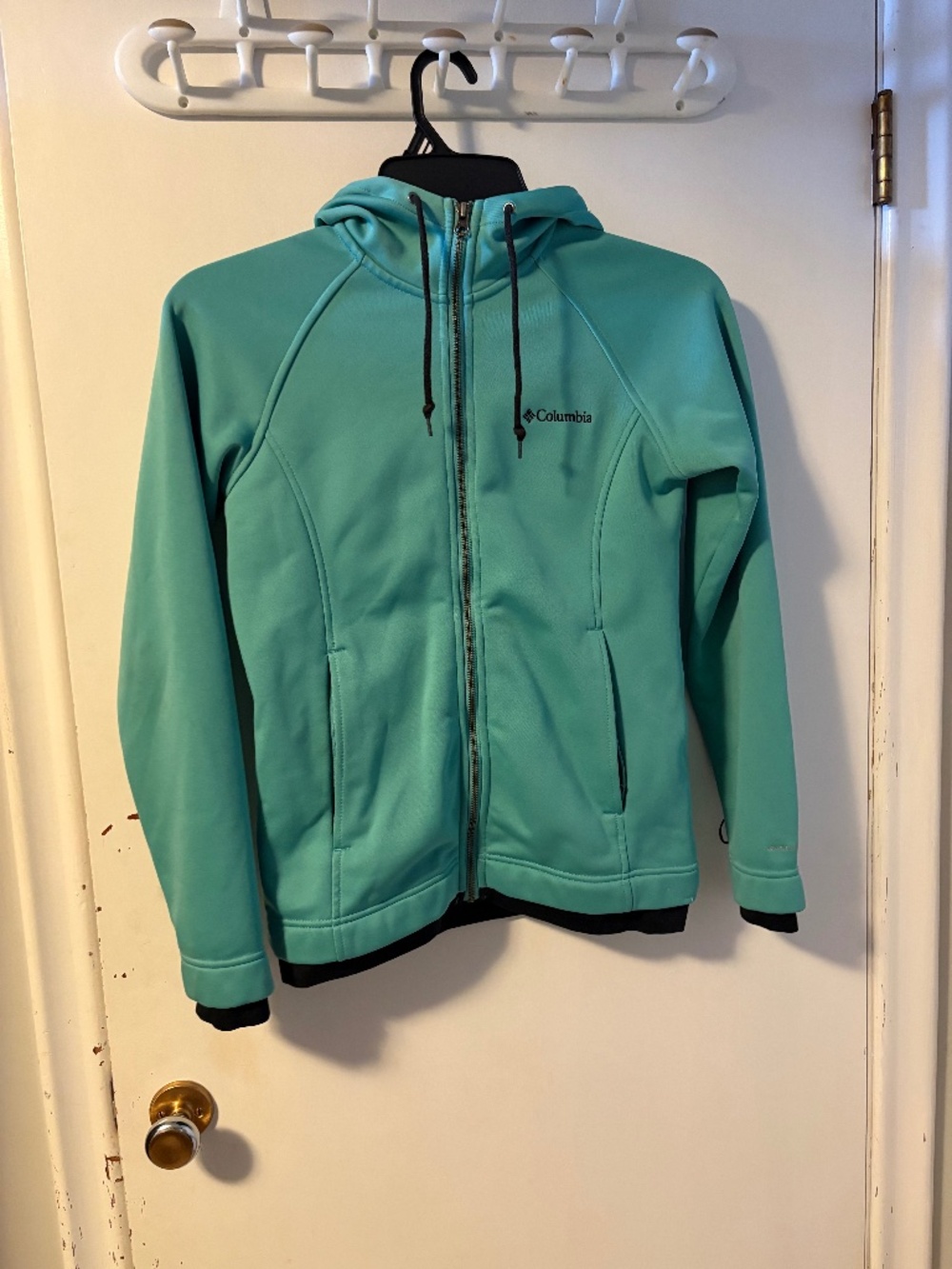 Green sweater Columbia